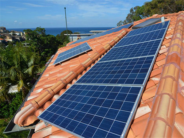 Често срещани типове слънчеви системи за монтаж на покрива и земята