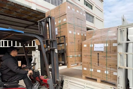 Изпращане на монтажни системи за соларни фотоволтаици Powerack